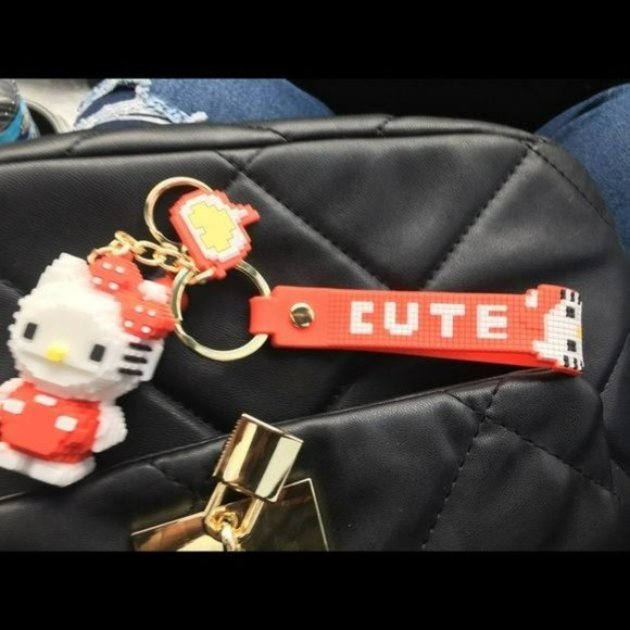 Keychain Hello Kitty red white  new 3 D - Picture 6 of 13